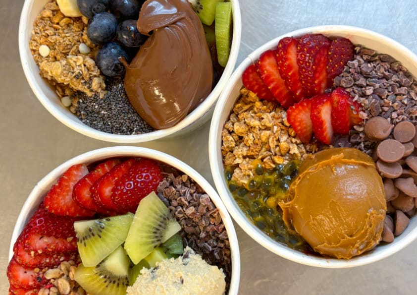 Yogaçaí chocolate frozen yogurt